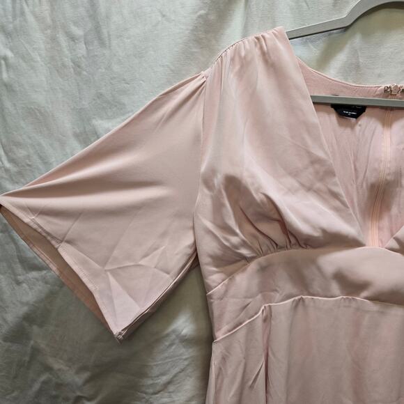 bebe blush pink V-neck flutter puff sleeve fit & flare mini dress XL A-line - Picture 5 of 12